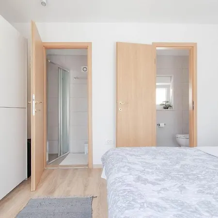 Sebastian * Novigrad Istria